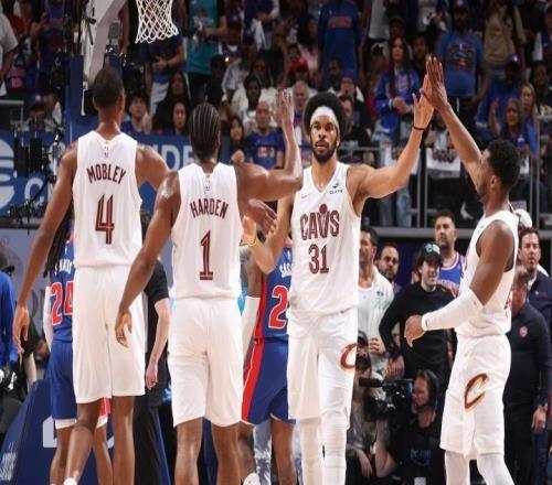NBA球探直言：骑士难超尼克斯，阵容只是优秀球员拼凑