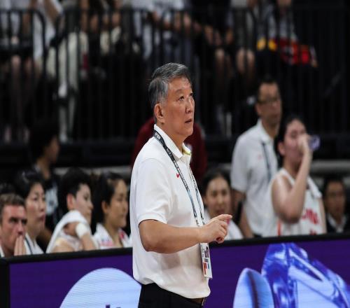 杨毅：以为换掉宫鲁鸣女篮就能打现代篮球，太幼稚了