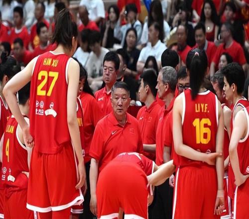 一针见血！女篮20分大胜的5个真相，张子宇立功但暴露一大顽疾