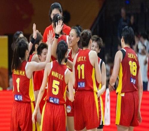 15分11助攻：杨舒予撑起中国女篮外线进攻核心