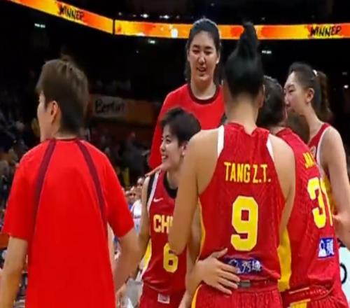 热议中国女篮晋级八强！亚洲之光韩旭杨舒予双巨闪耀完成既定目标