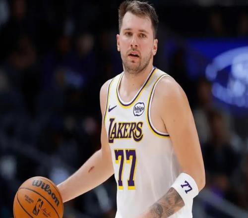 美媒预测NBA2627赛季最佳一阵，字母哥遗憾落榜，文班亚马领衔