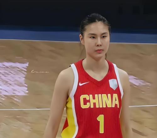 女篮输法国29分！揪出2个表现最差之人，坑惨了球队