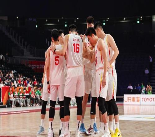 亚运会开门红！中国男篮99比61大胜哈萨克斯坦！