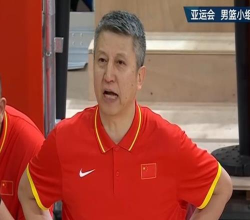 破防了！输中国46分后，巴林全队拒绝握手，郭士强抗议后仅1人折返