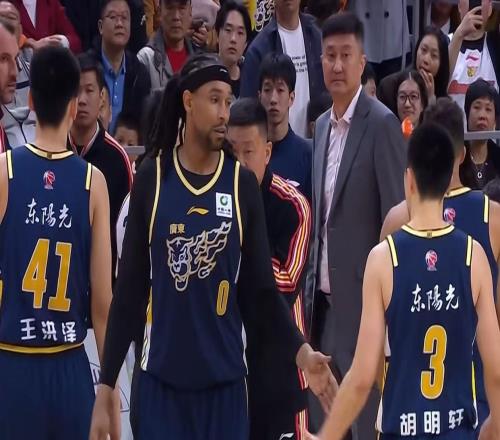 太适合广东队！NBA后场大杀器苦寻下家，或被宏远重金抢下