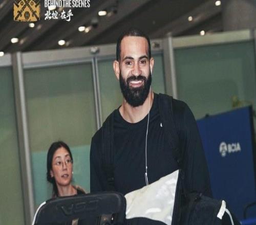 北控男篮幕后瞬间：外援回“家”！