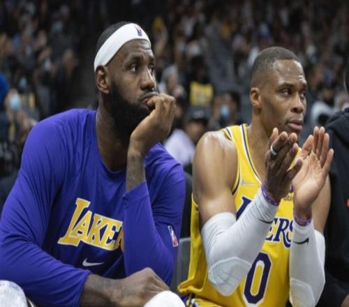 再见了！生涯结束！创造NBA历史最糟糕的交易...