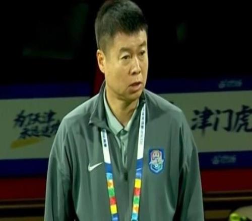 于根伟：谢蒂内回归，杨帆因老伤复发还是不能进入名单