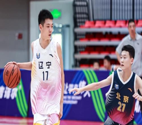 狂轰56分7板！男篮又杀出一天才后卫他会成为下一个郭艾伦吗