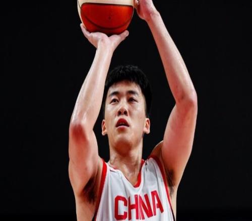 中国男篮半场领先菲律宾36分王俊杰14+7胡金秋5中5胡明轩11分