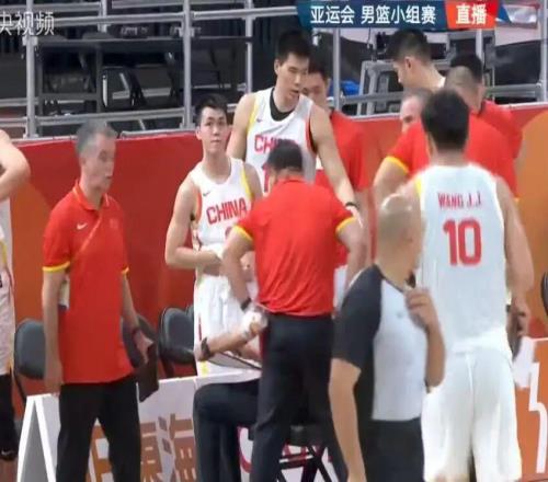 中国男篮44分大胜菲律宾，王俊杰20+14崔永熙10+12，胡明轩13+4，七人得分上双