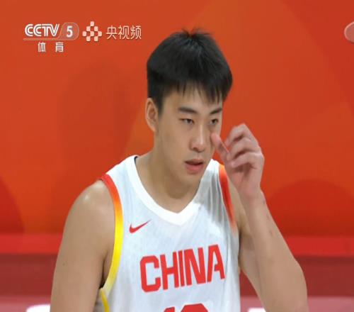 44分狂胜菲律宾！中国男篮淘汰卫冕冠军，亚运8强诞生，中韩领衔
