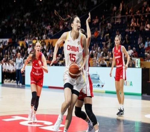 亚运女篮阵容调整：韩旭返美征战WNBA“大宝贝”刘禹彤驰援
