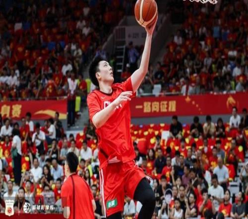 16分钟13分正负值+30，胡明轩却把话说在了淘汰赛上