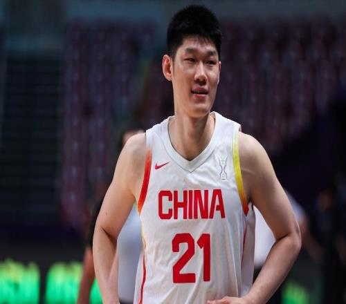 双塔优势！胡金秋余嘉豪16中12合砍30+14率队篮板4226完胜