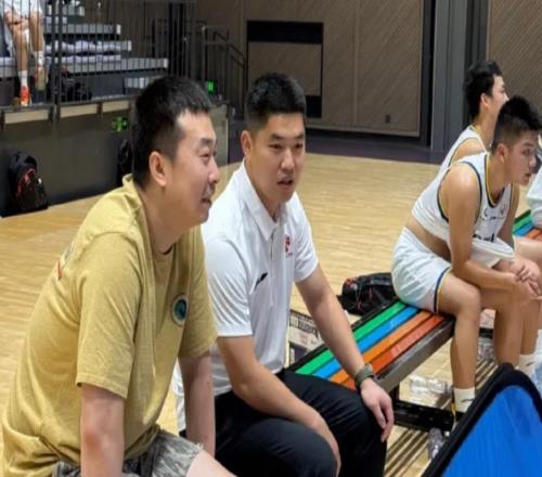 北京教练被禁赛1年！曾平均4场伤1人，杜锋直接点他名！
